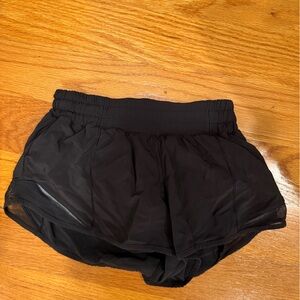 Lululemon Hottie Hot shorts size 4